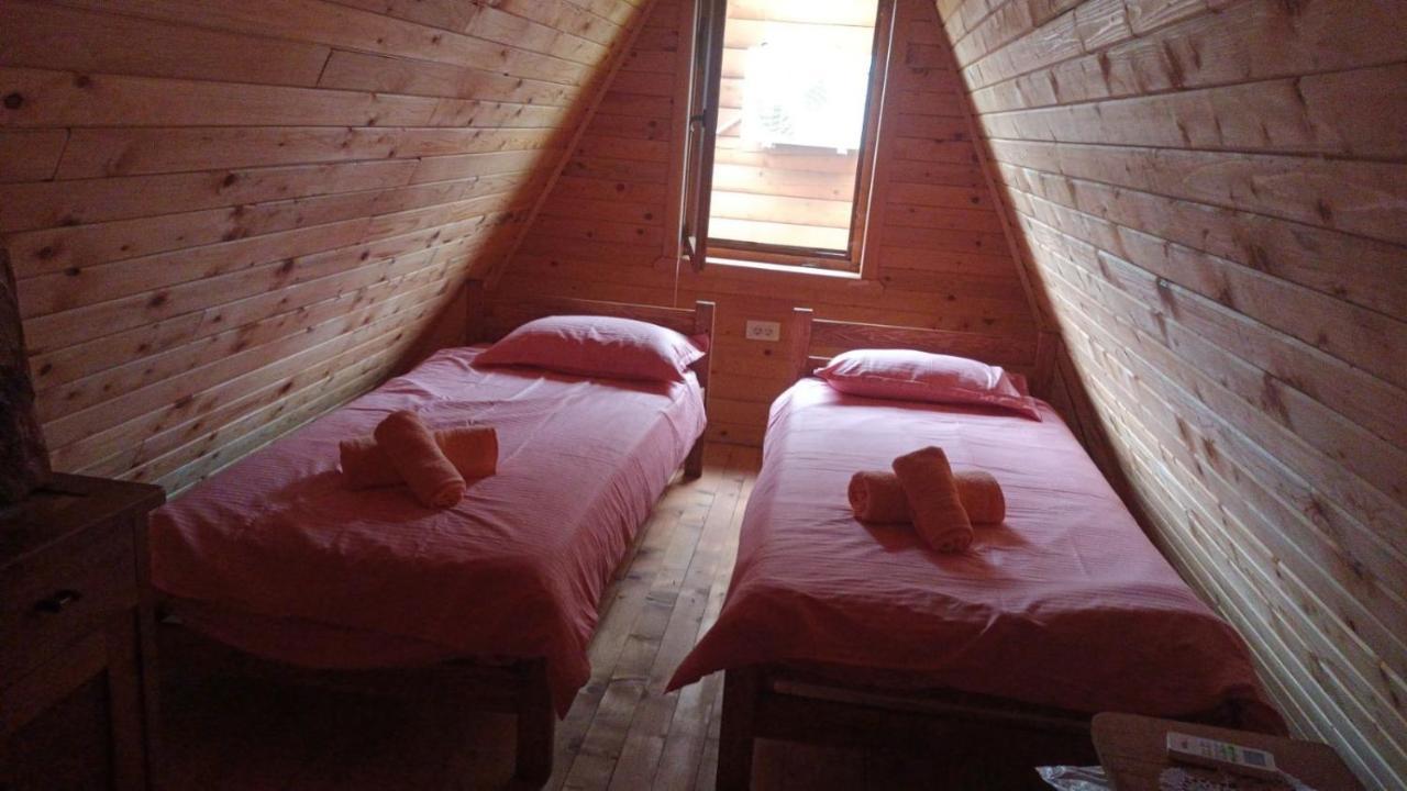 Lolini Bungalovi Novi Sad Dış mekan fotoğraf