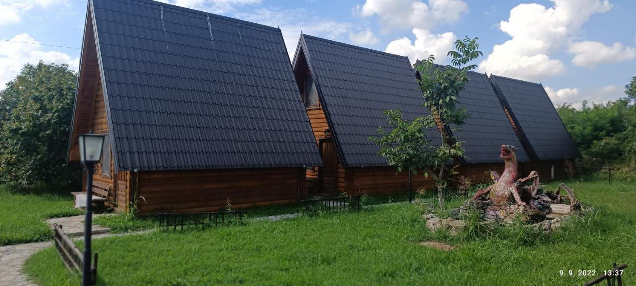 Lolini Bungalovi Novi Sad Dış mekan fotoğraf