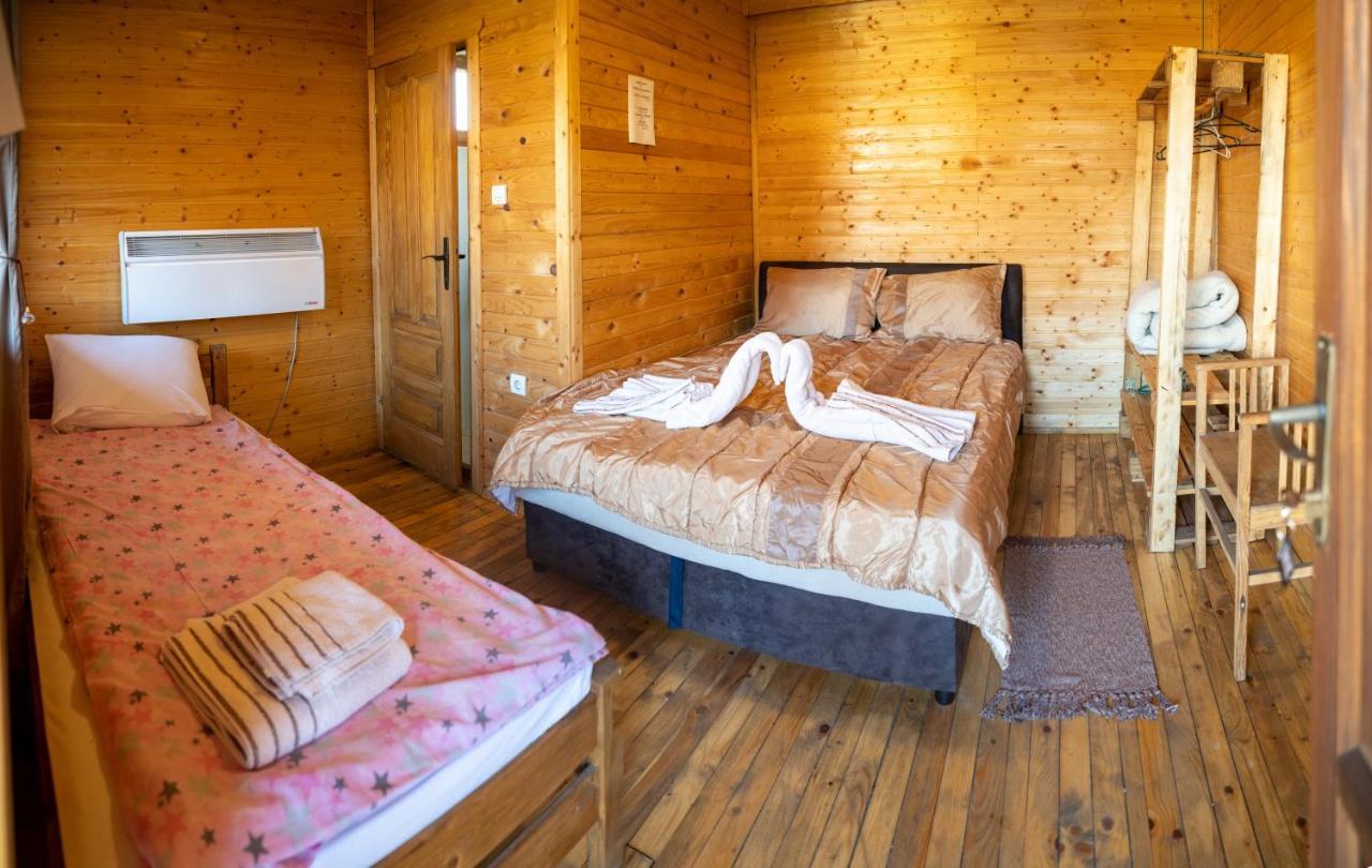 Lolini Bungalovi Novi Sad Dış mekan fotoğraf